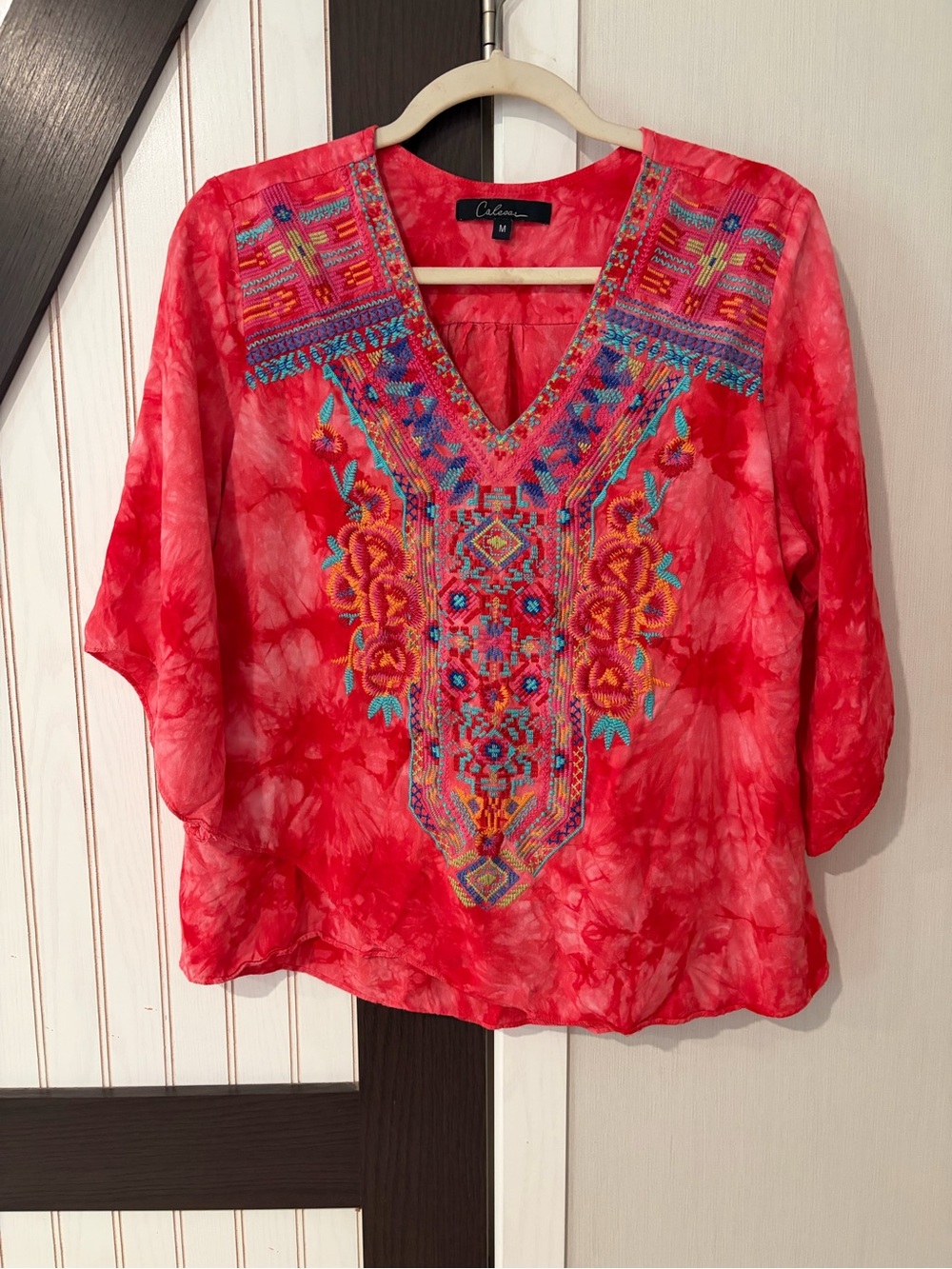Beautiful Calessa Tie Dye Heavy Embroidered Top Size Medium Boho